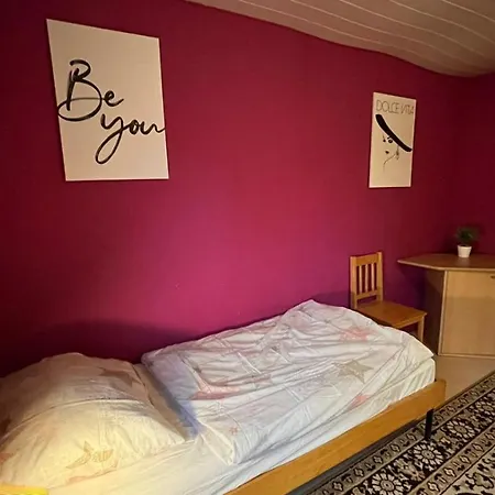 Monteure, Ganzes Haus, Schwarzheide, Haus 1 Apartment *