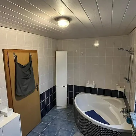Monteure, Ganzes Haus, Schwarzheide, Haus 1 Apartment *