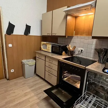 Apartment Monteure, Ganzes Haus, Schwarzheide, Haus 1 *