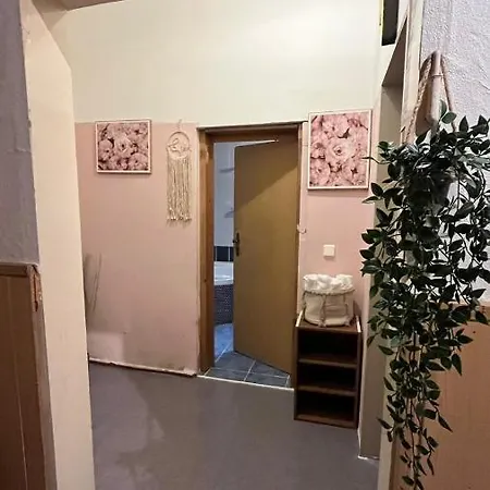 Monteure, Ganzes Haus, Schwarzheide, Haus 1 * シュヴァルツハイデ