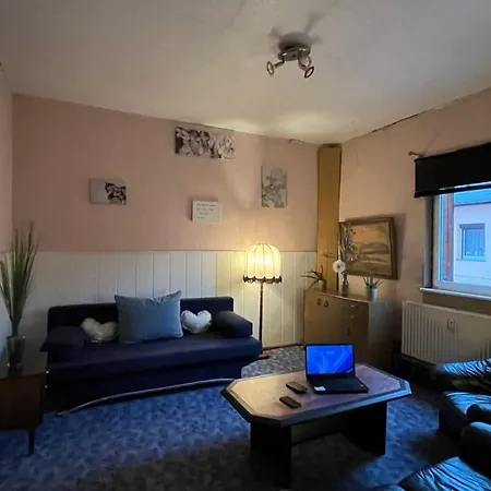 Monteure, Ganzes Haus, Schwarzheide, Haus 1 Apartment *