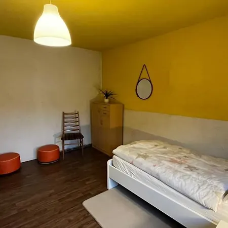 Monteure, Ganzes Haus, Schwarzheide, Haus 1 Apartment *