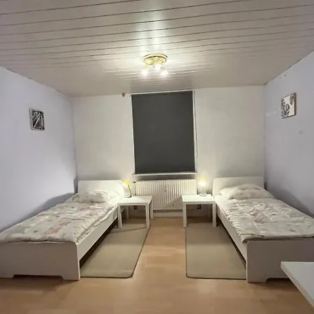 Monteure, Ganzes Haus, Schwarzheide, Haus 1 * Schwarzheide