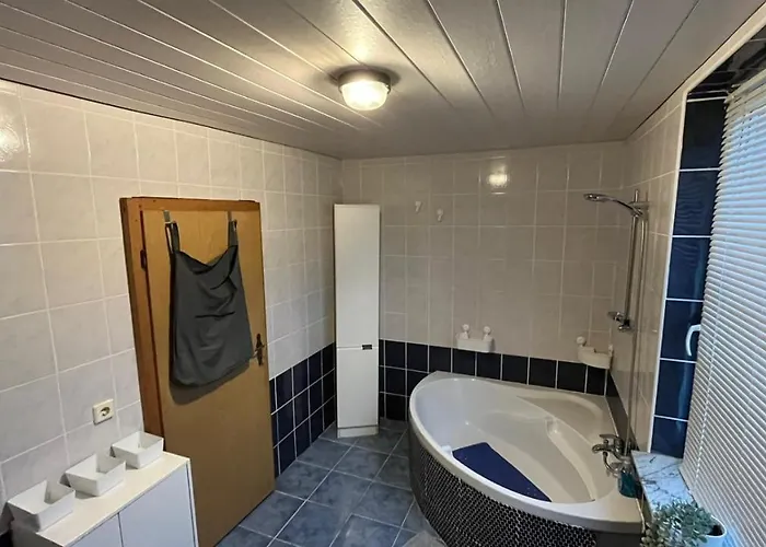 Monteure, Ganzes Haus, Schwarzheide, Haus 1 Διαμέρισμα *