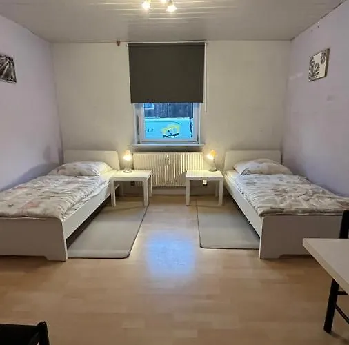 Monteure, Ganzes Haus, Schwarzheide, Haus 1 * Schwarzheide