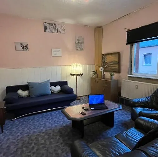 Monteure, Ganzes Haus, Schwarzheide, Haus 1 Διαμέρισμα *