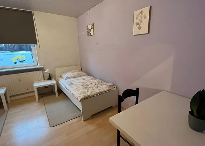 Monteure, Ganzes Haus, Schwarzheide, Haus 1 *