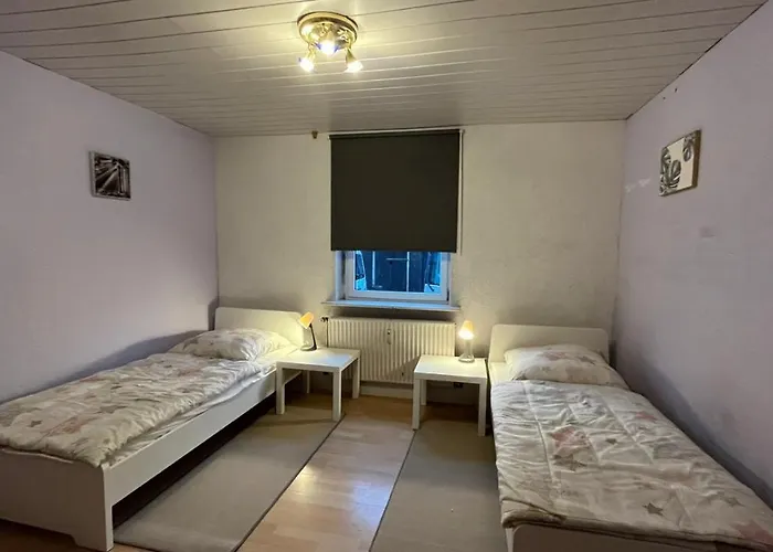 Monteure, Ganzes Haus, Schwarzheide, Haus 1 *